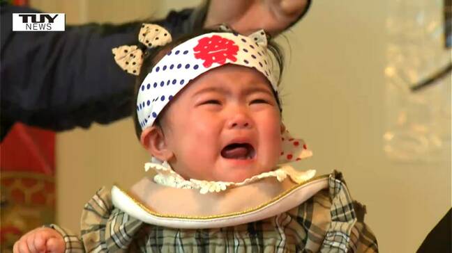 「わぁぁーん!!」泣いて大きく育て!大泣きした赤ちゃんが勝ち!恒例の”泣き相撲”大盛り上がり(山形・鶴岡市)|TBS NEWS DIG
