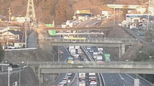 中央道・上り線　小仏トンネル付近で車5台の事故　上野原IC付近まで渋滞12Km　【午後5時10分現在】|TBS NEWS DIG