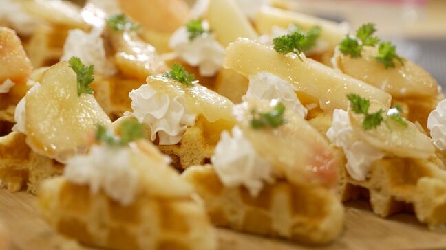 規格外のモモを使った県庁食堂のスイーツビュッフェが大人気　ティラミスやワッフルなど時間制限なしの“食べ放題”【岡山】|TBS NEWS DIG