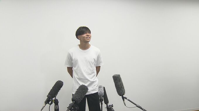 記者団に意気込み語る中村草太