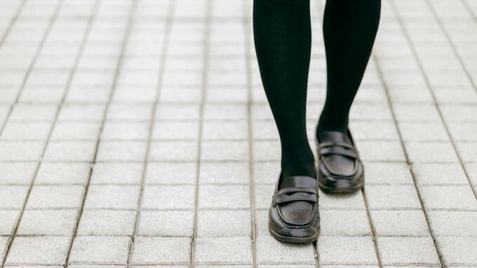 『彼女貸し出します』SNSで相手募集し女子高生に売春させた疑い　21歳の男逮捕　「これから来る人と性交するように」目の前で現金受け渡し、最後まで同室にいたか　「何も言いたくない」黙秘続ける|TBS NEWS DIG
