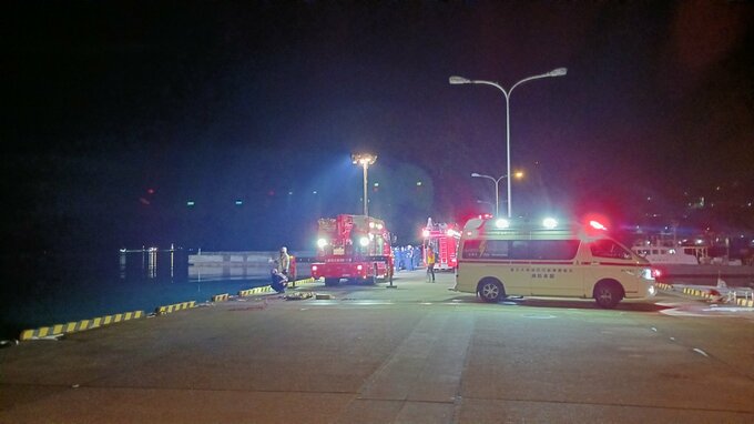 釜石港に車が転落　消防が救助作業　何人が乗っていたかや安否は不明　岩手・釜石市　|　IBC NEWS | IBC岩手放送