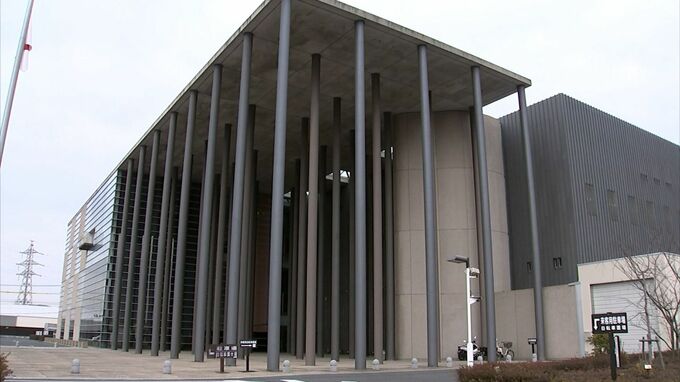 深夜の飲食店で女性店員を「おい」と怒鳴り包丁で脅かした疑いで無職の男（80）を現行犯逮捕【岡山】|TBS NEWS DIG