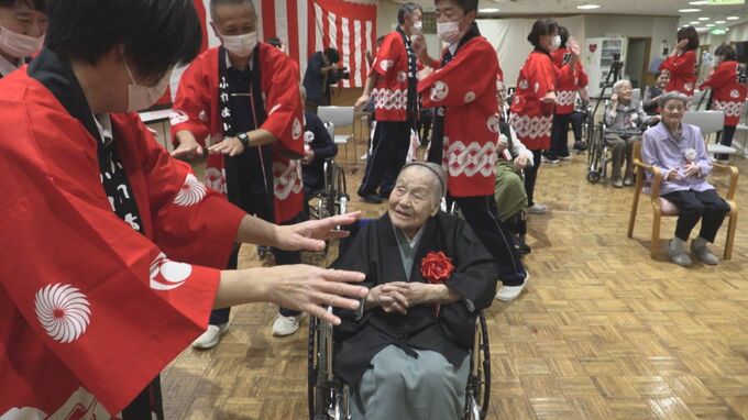 県内最高齢113歳の女性をお祝い　全国6番目・世界でも15番目のご長寿　秘訣は毎日の栄養ドリンク　岩手・宮古市|TBS NEWS DIG