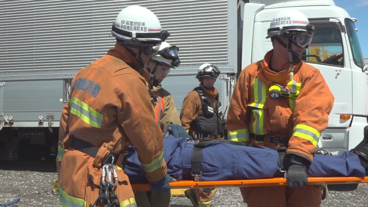 救助者をより安全に　交通事故を想定　消防が連携と対応力向上の訓練