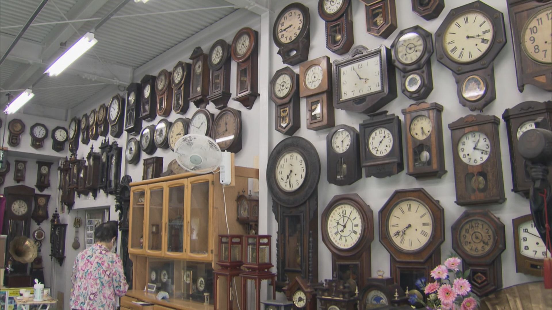 時の記念日を「古時計の館」で　自宅車庫改装しコレクション約２７０点を展示　愛知・安城市
