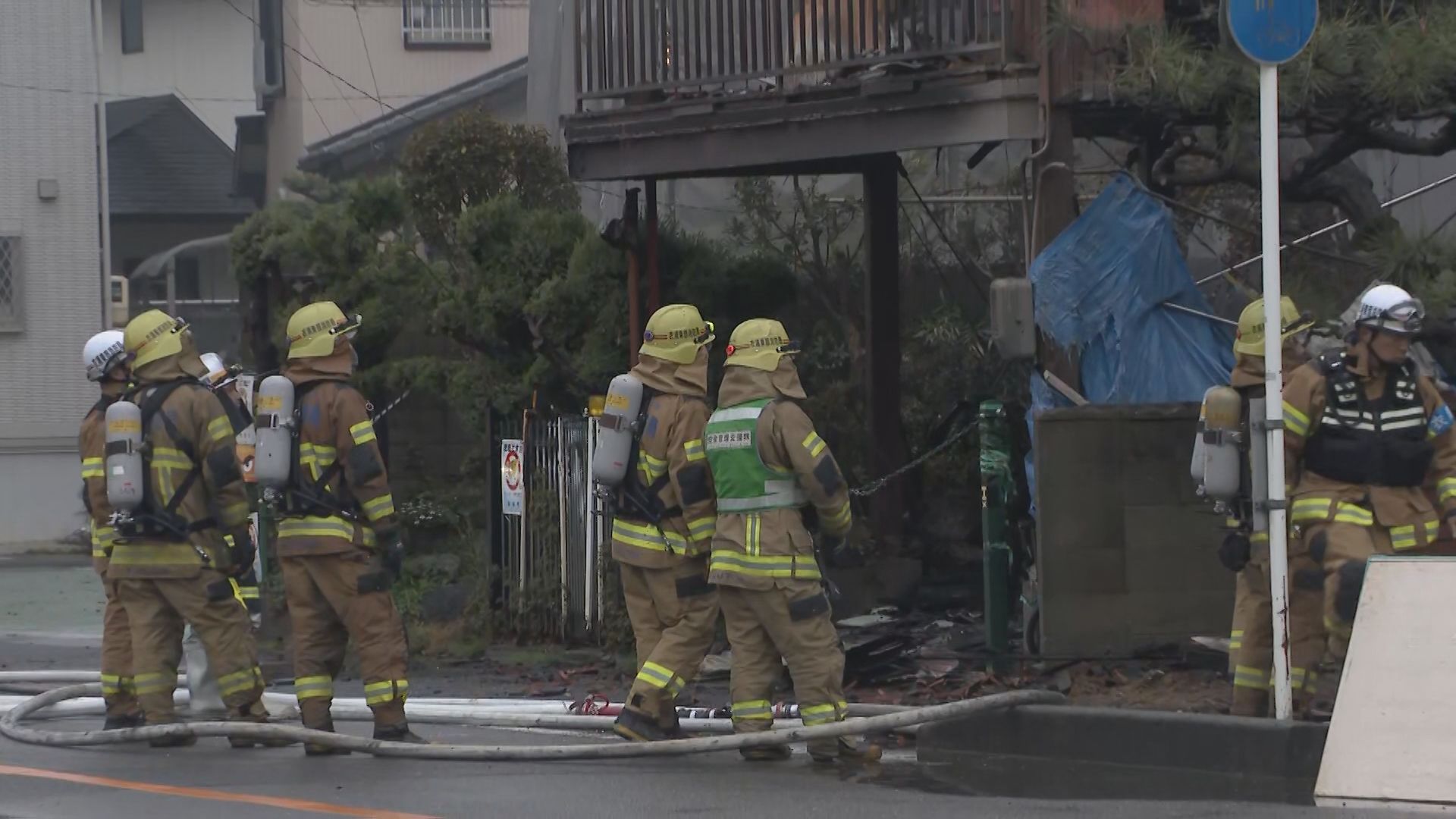 安城市で住宅が全焼する火災　男性1人軽傷　周辺の住宅など3棟に延焼