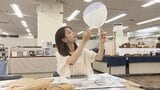 撫川うちわの製作体験も 岡山の伝統工芸品や新たなアイデア商品など約550点「岡山ものづくり展」26日まで|TBS NEWS DIG