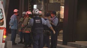 【速報】「従業員が急に刺された」東京・港区赤坂で30代男性2人刺されけが 外国籍の男を殺人未遂の疑いで現行犯逮捕 元従業員との情報も|TBS NEWS DIG