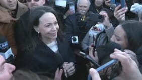 「トランプ大統領にノーベル平和賞のメダル贈った」ベネズエラの野党指導者マリア・コリナ・マチャド氏　ホワイトハウスで初会談|TBS NEWS DIG