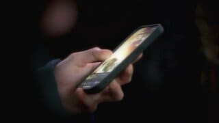 SNSの“有害情報”から子どもを守れ 日本でも規制に向けた議論本格化　アダルトサイト視聴や闇バイトの勧誘など…未成年への悪影響が問題視| TBS CROSS DIG with Bloomberg