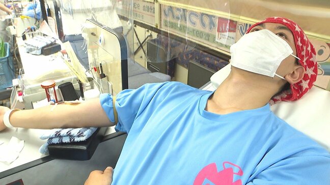 コロナ禍以降激減「若い世代も献血を身近に感じて」17人の生徒が体験　高校に献血バス配車　大分|TBS NEWS DIG