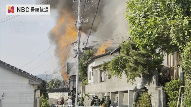 長崎市で住宅1棟を全焼する火事　高齢女性2人が救急搬送　命に別状なし|TBS NEWS DIG