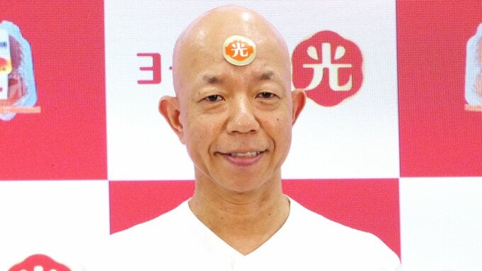 【 バイきんぐ・小峠英二 】〝新妻に卵料理ふるまう〟　平野レミからは『夫婦仲アドバイス』も〝妻がこんな感じになっちゃうんでしょ…〟　新CMで「タマゴ」役に抜擢|TBS NEWS DIG