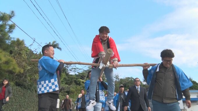 股間の痛みに耐える子宝祈願の “珍” 行事「ドウドイ」|TBS NEWS DIG