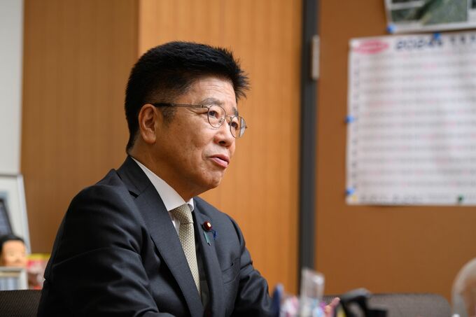 為替動向を憂慮、行き過ぎには「適切対応」と財務相－円は上げ幅拡大