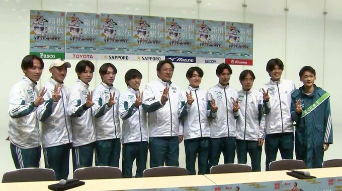 青山学院大が歓喜の3連覇達成　黒田朝日「みんなに“ありがとう”と言いたい」原監督「プライドを持って戦ってくれた」【箱根駅伝】|TBS NEWS DIG