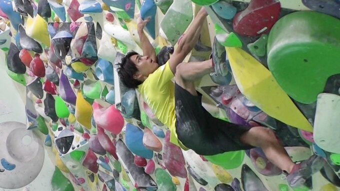 スポーツクライミング・楢﨑智亜選手、五輪銅・野口啓代さんと夫婦二人三脚で再起に挑む【バース・デイ】|TBS NEWS DIG