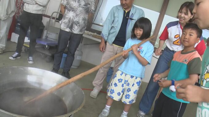 5月10日は「黒糖の日」　八重山地方の4つの島の黒糖を食べ比べ|TBS NEWS DIG