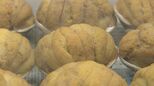 ホッキ貝の殻に4個分のウニ 初夏の味覚・ウニの貝焼き作り始まる 福島|TBS NEWS DIG