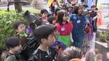 「トリックオアトリート!」ドラキュラや魔女に仮装 保育園児がハロウィーンパレード|TBS NEWS DIG