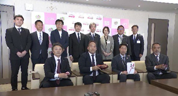 輸入に頼っている原材料のあり方を見直そう…ヘーゼルナッツ栽培が新たに信州・上田市で…チョコレートや菓子の原料…大手菓子メーカーが苗木100本を寄贈　|　SBC NEWS | 長野のニュース | SBC信越放送