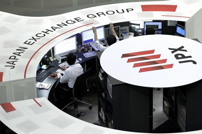 【日本市況】日経平均が下落、半導体株に売り－債券下落、円もみ合い