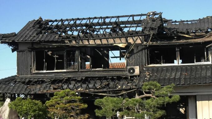 【続報】一度外に避難したのに再び家の中へ… 民家全焼 焼け跡から1人の遺体 火事のあと妻(82)と連絡取れず 鳥取県米子市|TBS NEWS DIG