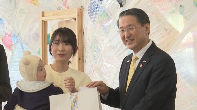 鳥取県立美術館　開館から1年足らずで来館者30万人達成　年間目標20万人を大きく上回るペース|TBS NEWS DIG