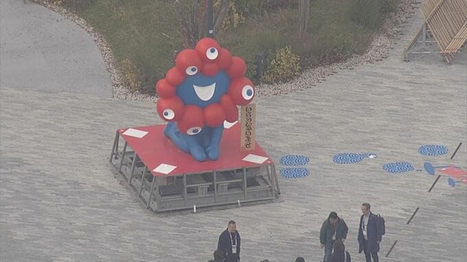 【速報】万博会場 東ゲートのミャクミャク像　移設直前に大阪府民1000人限定の「旅立ちセレモニー」が決定　11月29日（土）に開催|TBS NEWS DIG