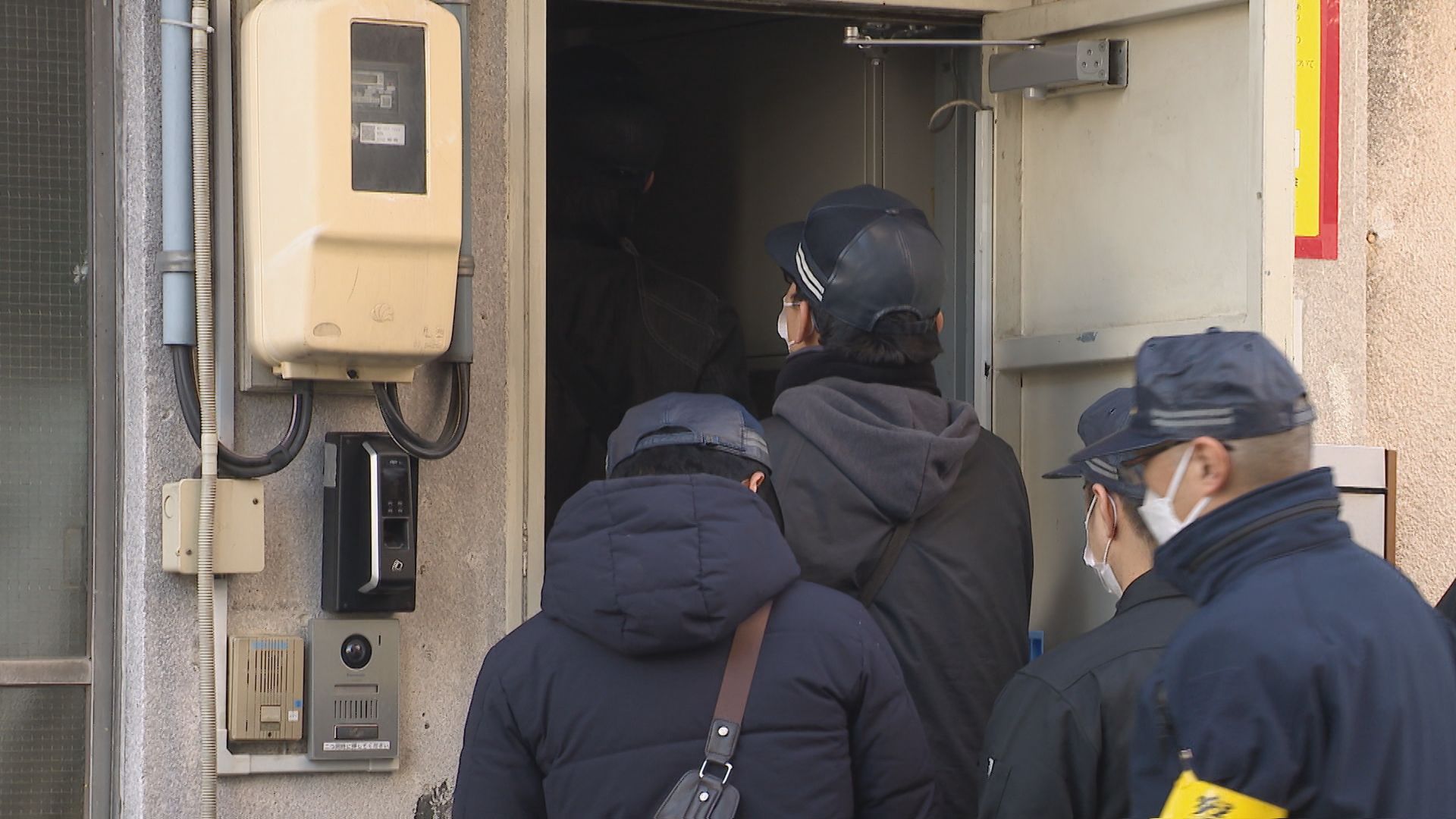 オウム真理教の後継団体「アレフ」の信者2人を逮捕　他人を住ませるための部屋を自分名義で契約した疑い　名古屋の教団施設に警察が家宅捜索