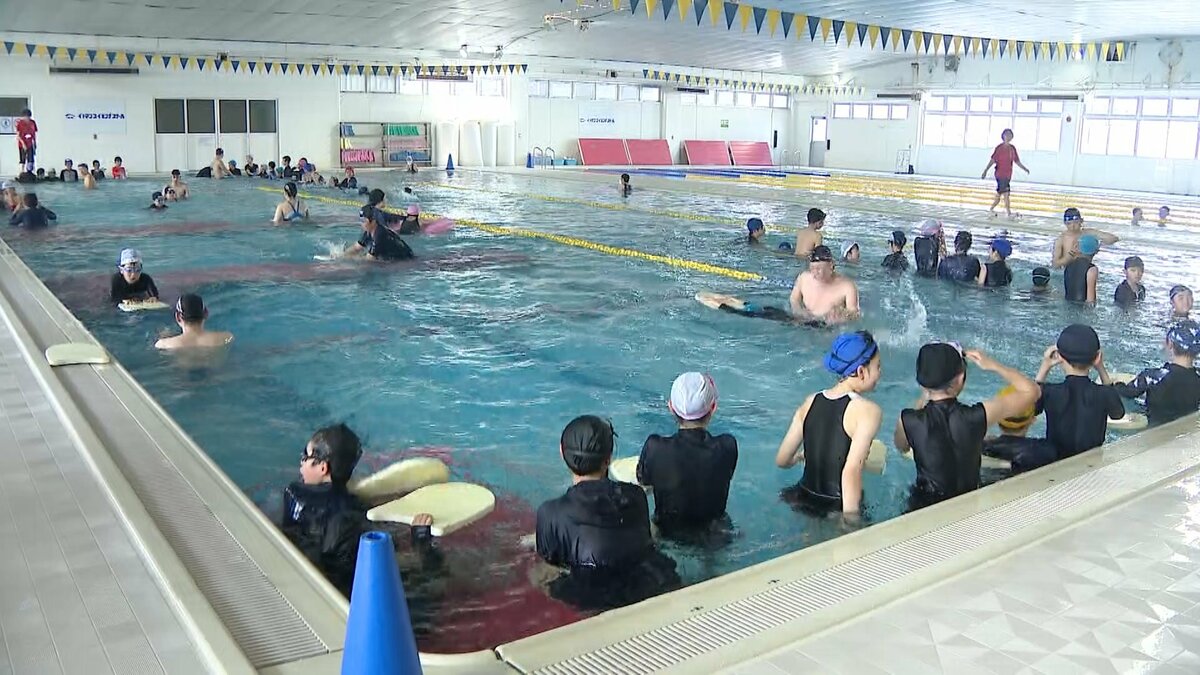 筑紫野市の水泳授業、民間委託で変化の波