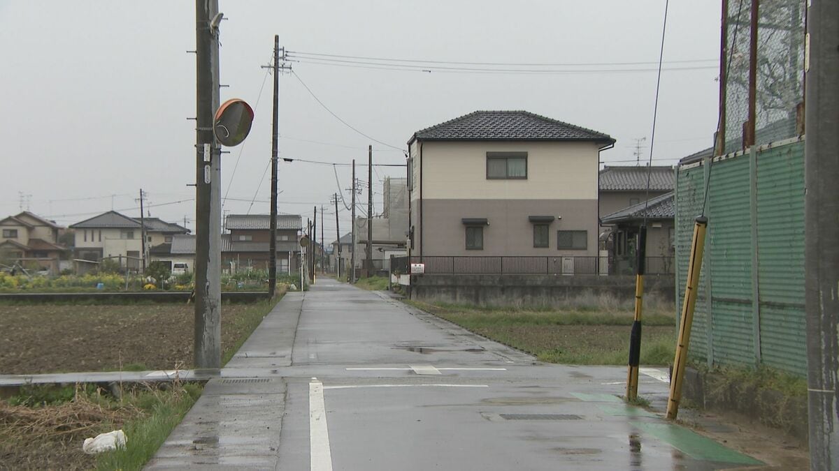 交差点でバイクと軽ワゴン車が出合い頭に衝突　バイクの男性死亡　　愛知・一宮市