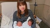 【 中川翔子 】 双子の「人生初の沐浴」 子どもは「人生初!として経験値を積み重ねまくっていくんだなぁ」|TBS NEWS DIG
