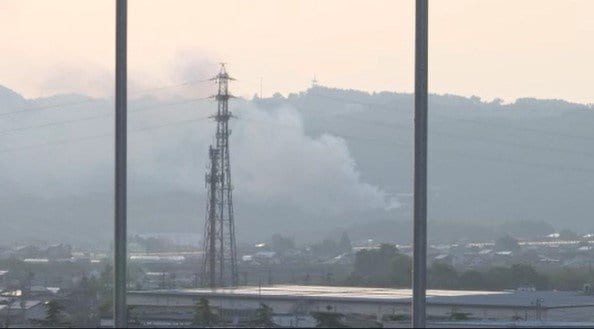 「鶏舎が燃えている…」長野・佐久市の養鶏場の鶏舎とみられる建物が燃える…消火活動が続く　|　SBC NEWS | 長野のニュース | SBC信越放送