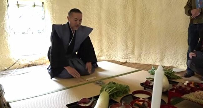 奥能登の伝統「あえのこと」 震災で全壊の住宅に代わり「インスタントハウス」で田の神様を迎える|TBS NEWS DIG