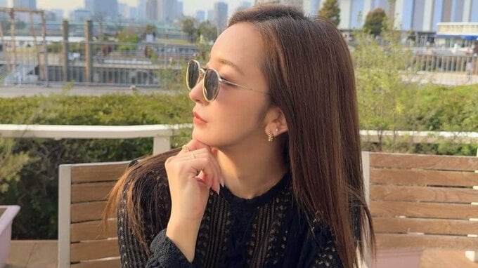【 板野友美 】母＆娘でサングラス「おませな娘とデート」　子どもと一緒でも「甘辛ペルレ×クラッシュ」リングの組み合わせに〝最強〟|TBS NEWS DIG