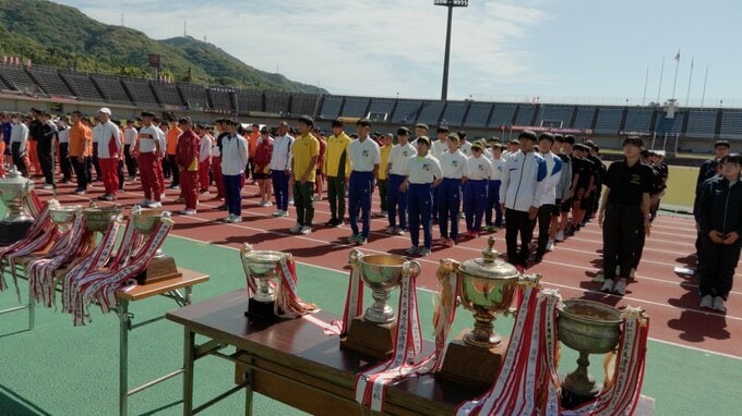高知県体開幕！約４９００人の高校生が日頃の鍛錬の成果競う熱戦 応援の声 選手の背中を後押し|TBS NEWS DIG