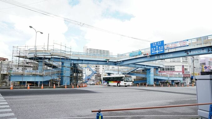 17年経過しても終わらない道路拡幅事業　用地取得が難航…築55年の歩道橋を撤去で目に見える進展へ　那覇市　|　沖縄のニュース｜RBC 琉球放送