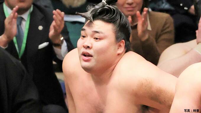 大関・霧島が翔猿に敗れ2敗目...綱取り黄色信号　全勝の朝乃山も敗れ、1敗で4人が並ぶ展開に【大相撲初場所8日目】|TBS NEWS DIG