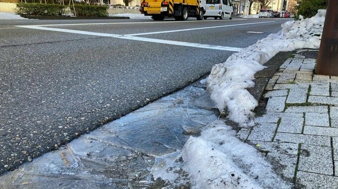 厳しい冷え込み　交通事故相次ぐ 北陸道で通行止め 金沢で車が用水転落　|　石川県のニュース｜MRO北陸放送