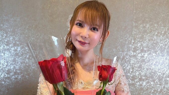【 中川翔子 】ピンクドレス姿でファン一人ひとりにバラを手渡し　「お姫様みたい」「ラプンツェルみたい」の声　豪華クルーズ船イベントを報告|TBS NEWS DIG