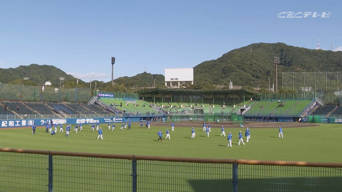 井上竜が初の高知キャンプ 投手は？野手は？注目選手にファンとして辛口激励