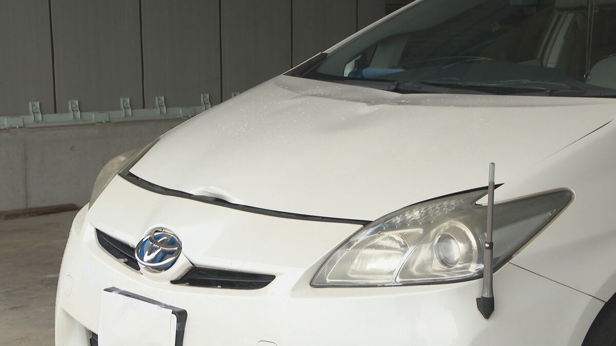 県道で82歳女性が乗用車にはねられ死亡　信号のない直線道路　大分