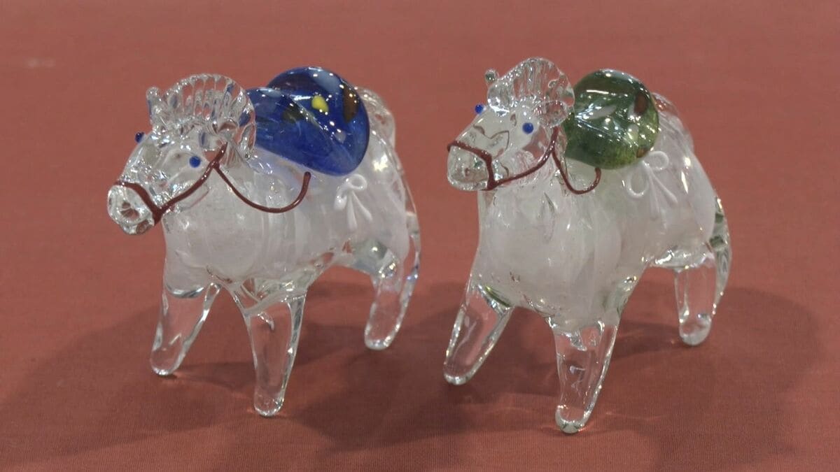 廃棄されたガラス瓶を再利用 リサイクルガラスで来年の干支“午（うま）”の置物作りが最盛期迎える 愛知･岡崎市