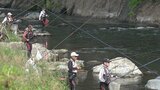 「最高ですよ」桂川でアユ釣り解禁 大勢の釣り愛好家が訪れる | 山梨のニュース | UTYテレビ山梨
