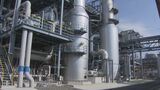 東ソー 新設備の完工式 CO2を回収して新たに原料も作る「一挙両得」の設備|TBS NEWS DIG