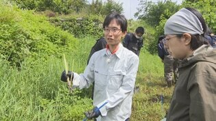 「知ってもらわないと、守ることができない」自然保護活動に取り組むカフェ店主　店内の大きな水槽で生き物展示　ビオトープ活動も　山梨　|　山梨のニュース | ＵＴＹテレビ山梨