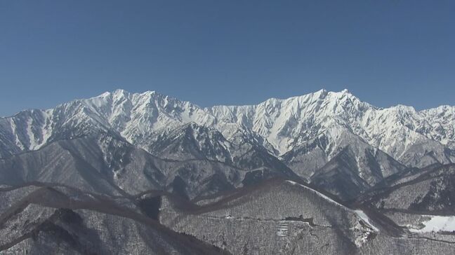 バックカントリースキーで転倒して足の骨を折る大けが　東京都の45歳の男性をヘリコプターで救助　一緒に滑っていた仲間が救助要請　長野・北アルプス・爺ヶ岳|TBS NEWS DIG
