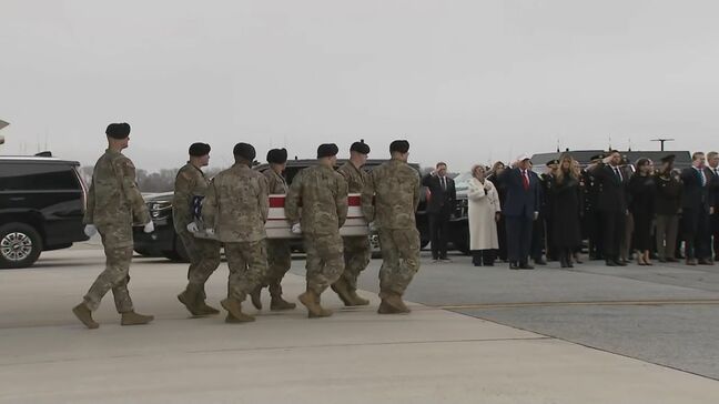 中東から2万8000人超のアメリカ人が帰国　トランプ大統領は兵士の遺体を出迎え|TBS NEWS DIG